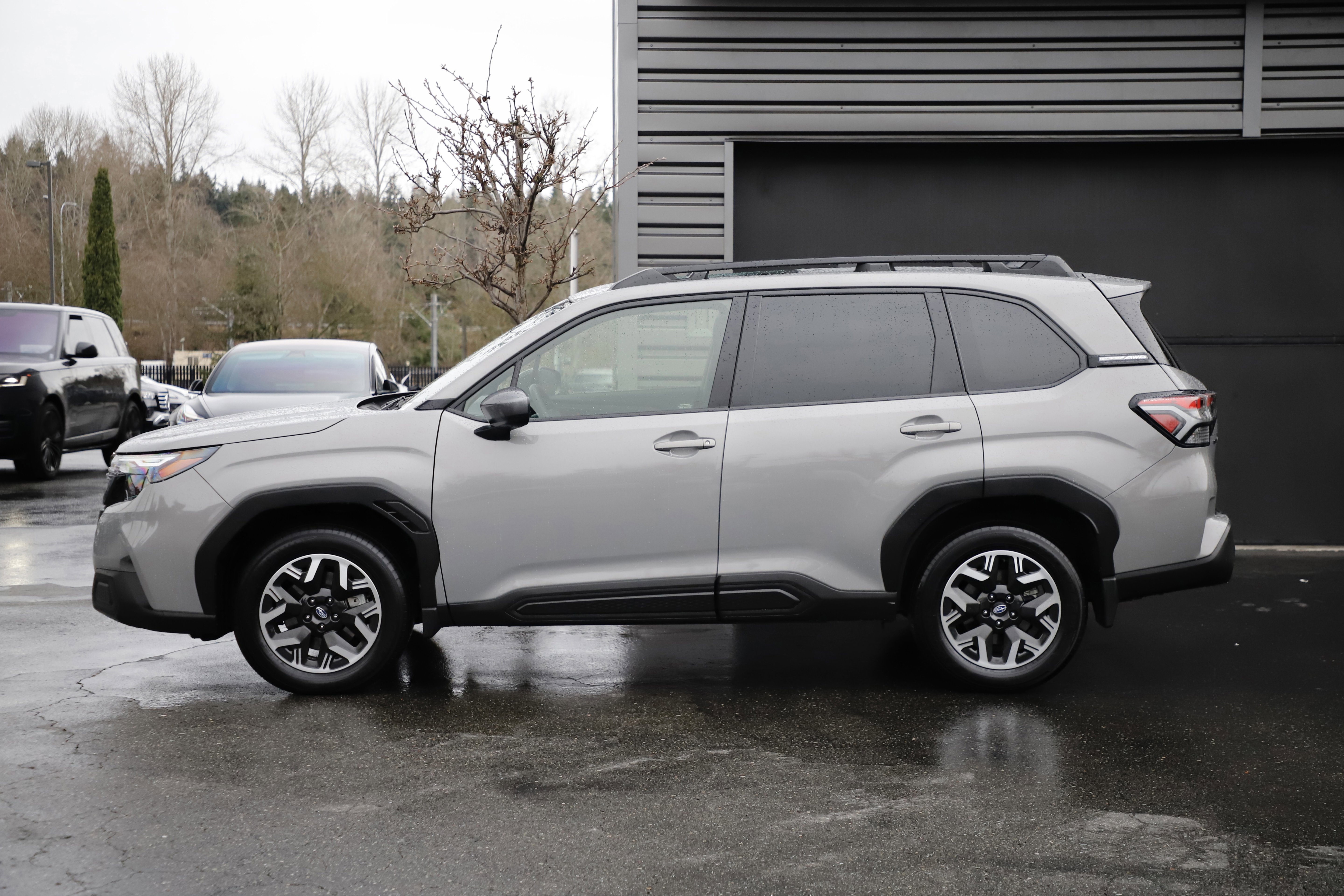 Used 2025 Subaru Forester Premium w/ Convenience Package #1 image 7