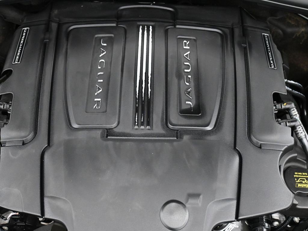 Used 2020 Jaguar F-PACE S image 27