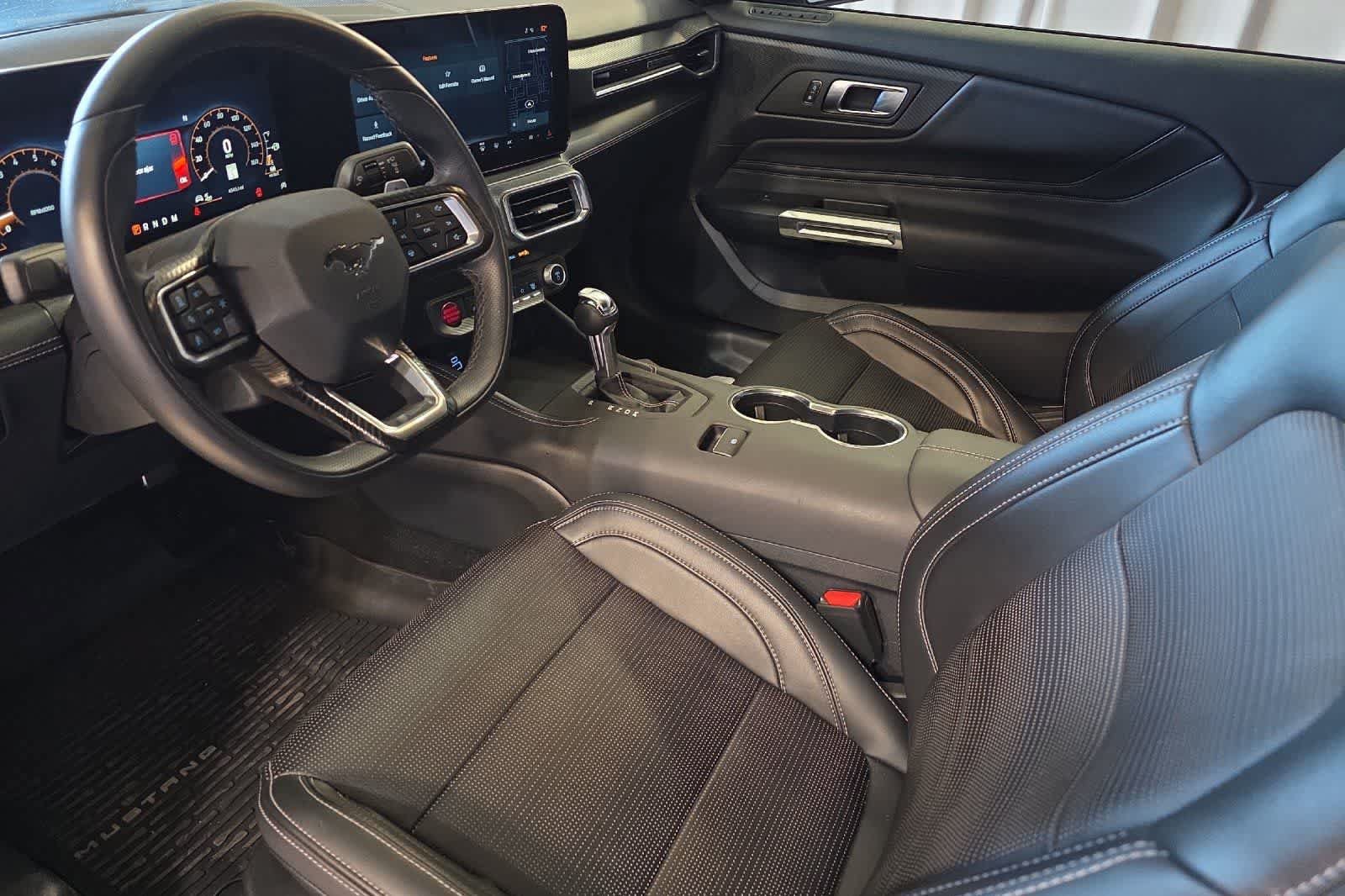 Used 2025 Ford Mustang GT Premium RWD image 14