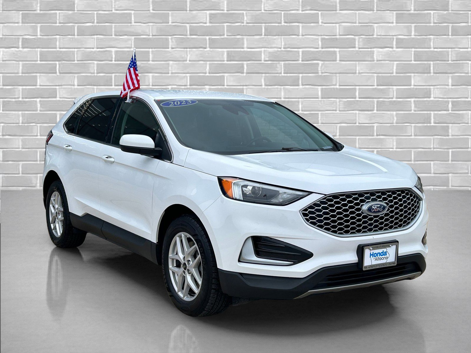 Used 2023 Ford Edge SEL image 7