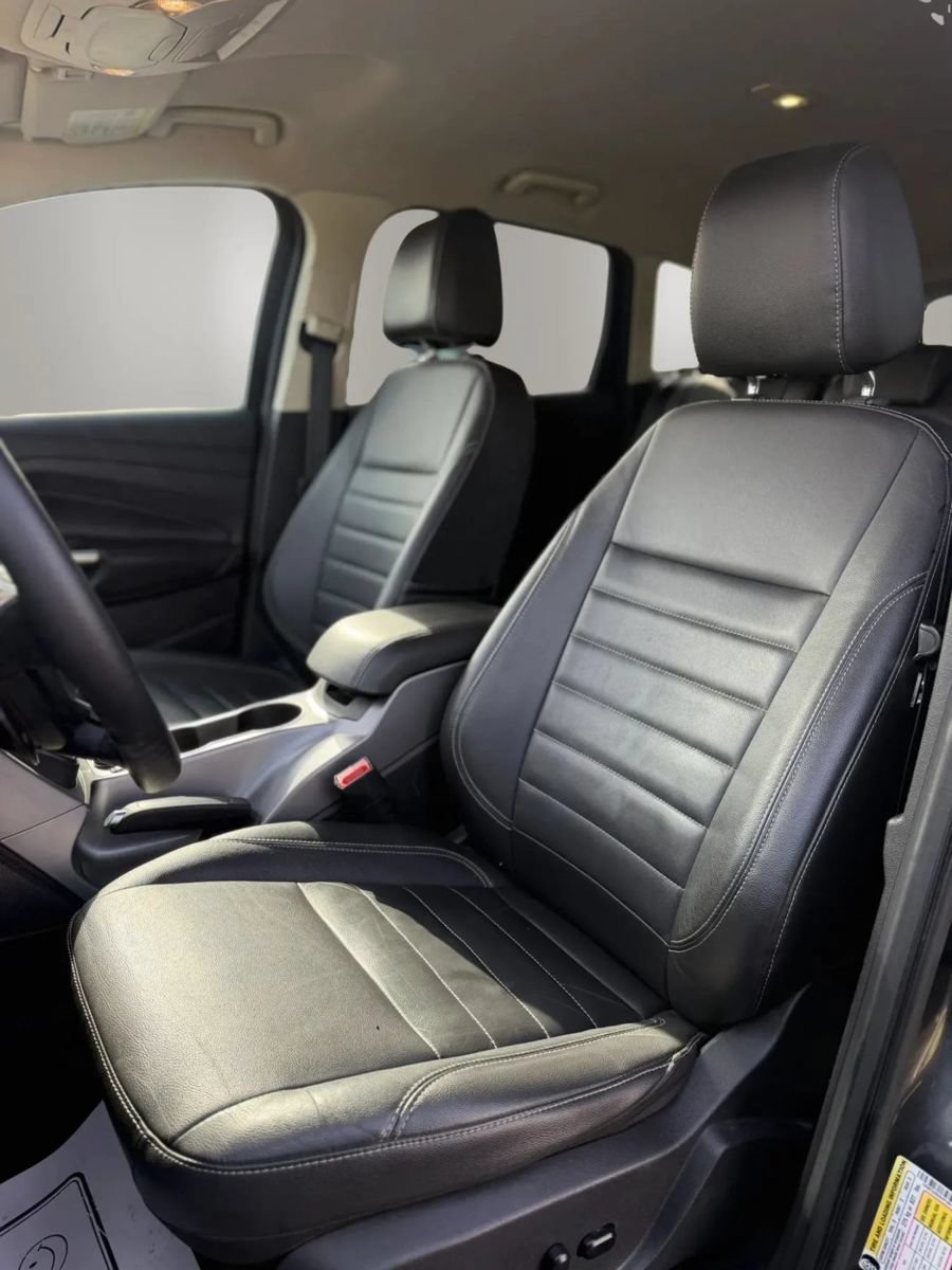Used 2015 Ford Escape SE w/ Equipment Group 201A FWD image 12