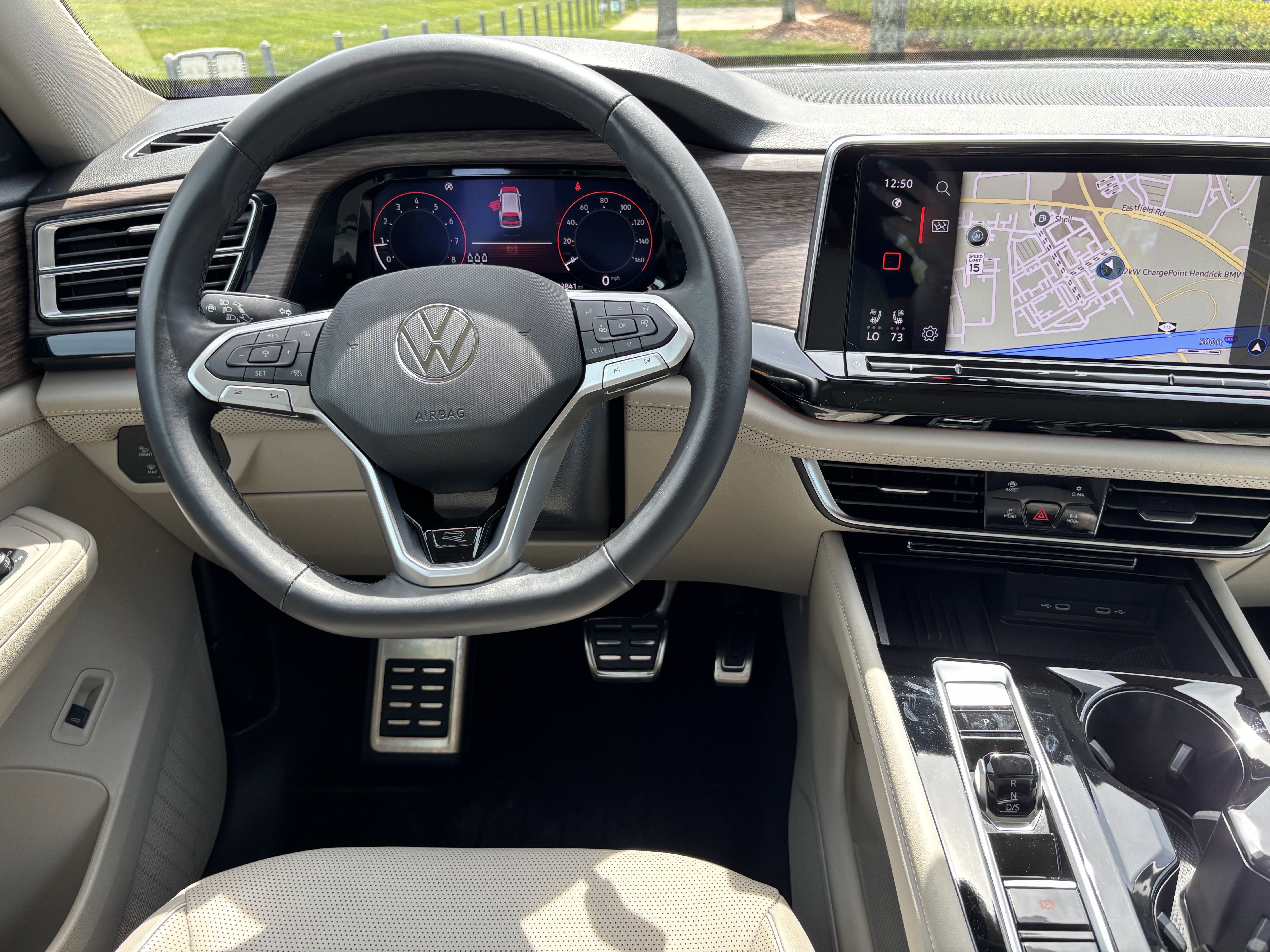 Used 2025 Volkswagen Atlas SEL Premium R-Line image 30