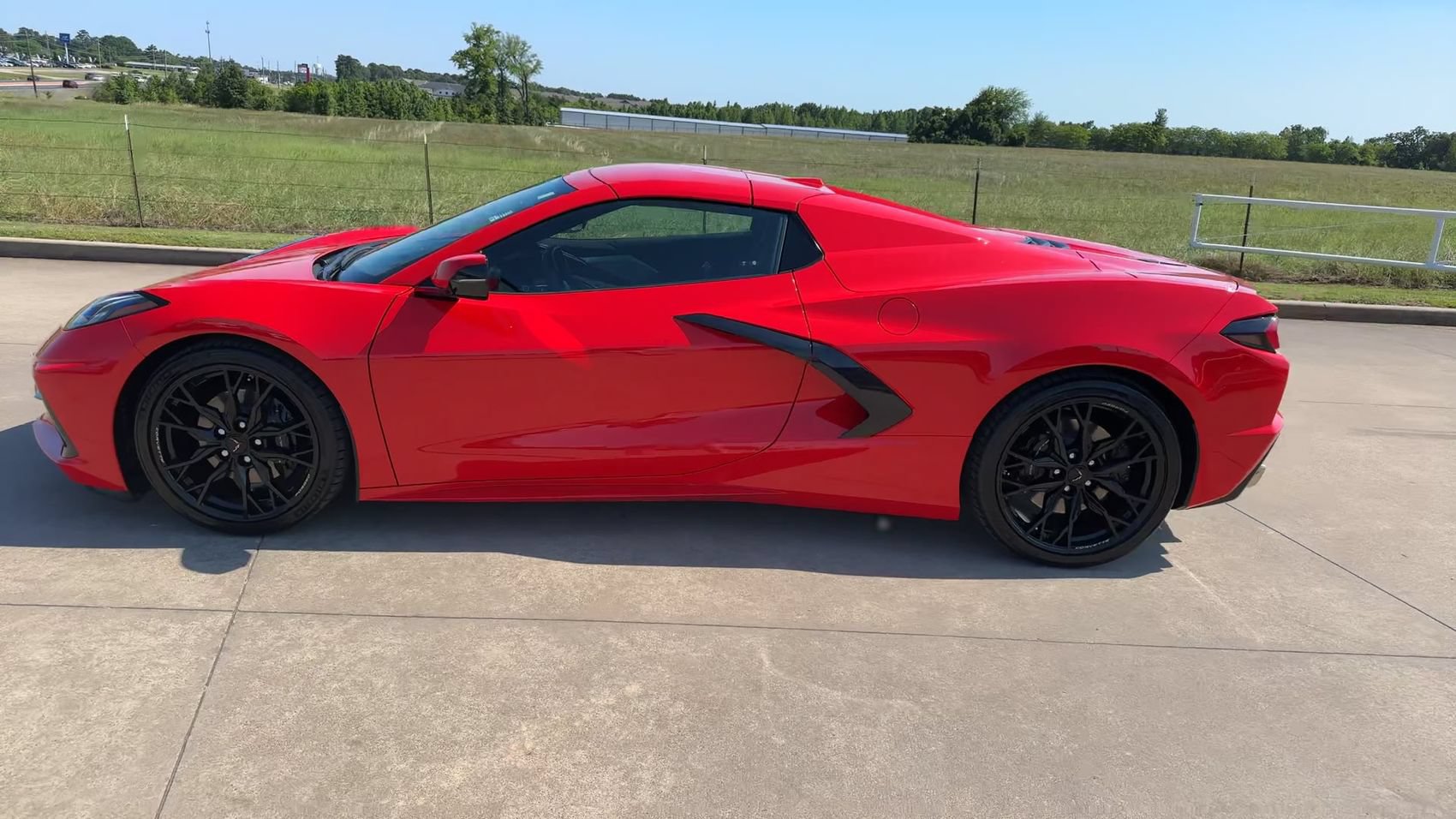 Used 2024 Chevrolet Corvette Stingray Preferred Conv w/ 2LT RWD image 6