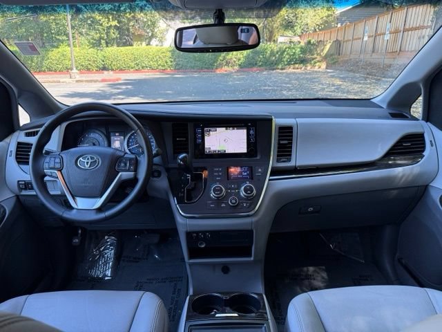 Used 2015 Toyota Sienna XLE w/ XLE Navigation Package FWD image 12