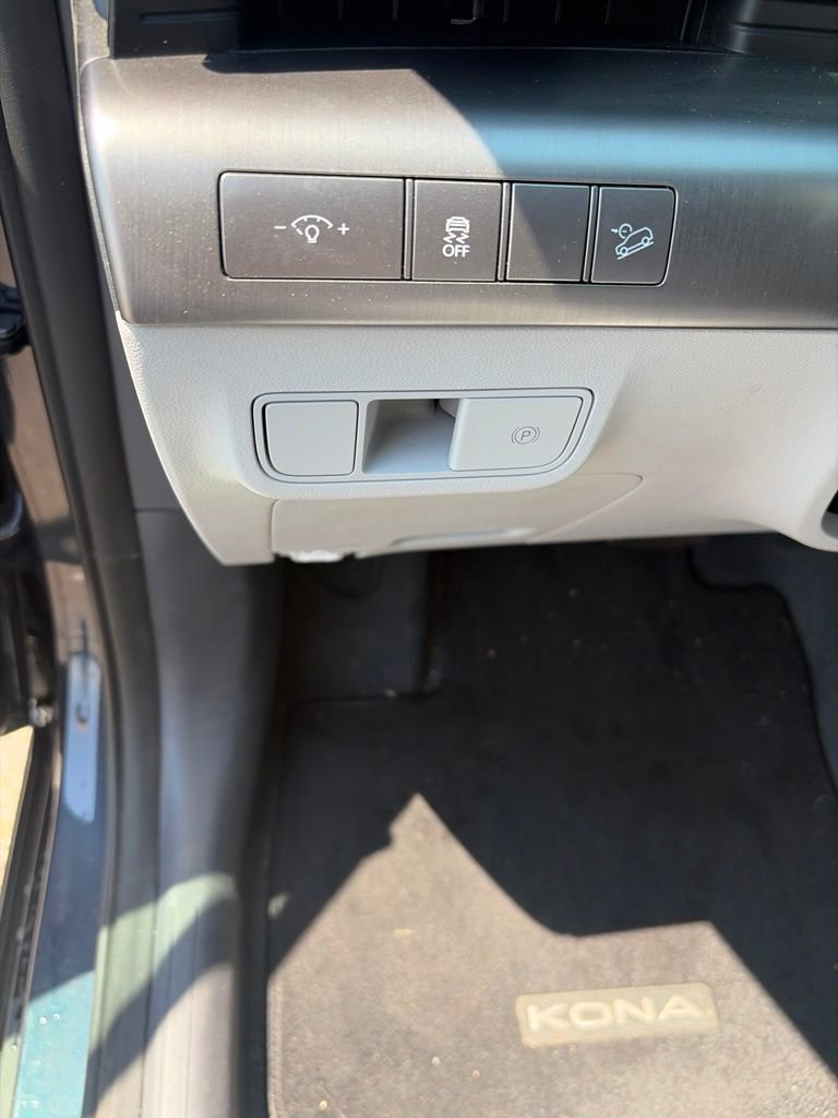Used 2026 Hyundai Kona SEL Sport AWD/4WD image 12