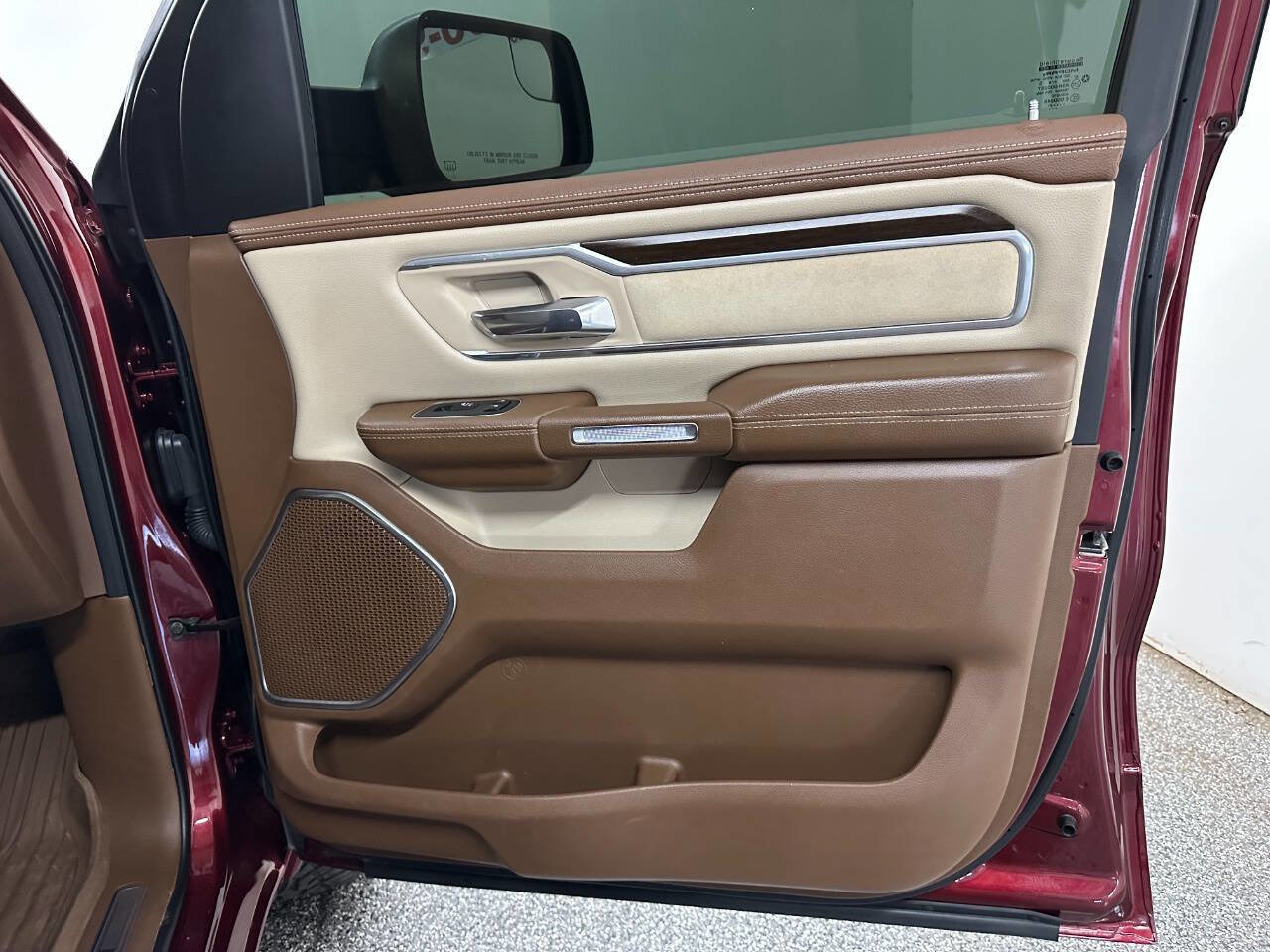 Used 2021 RAM 1500 Laramie image 26