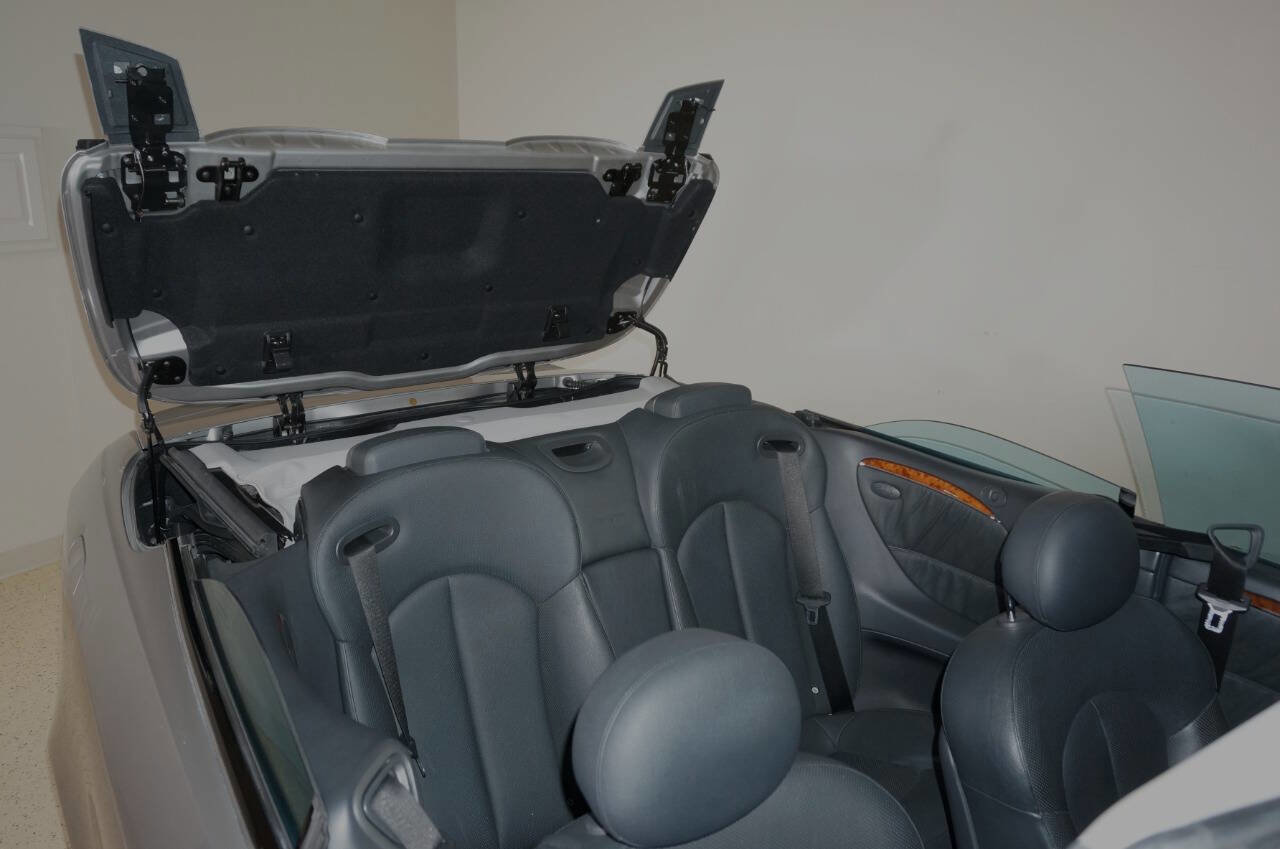 Used 2005 Mercedes-Benz CLK 500 Cabriolet image 12