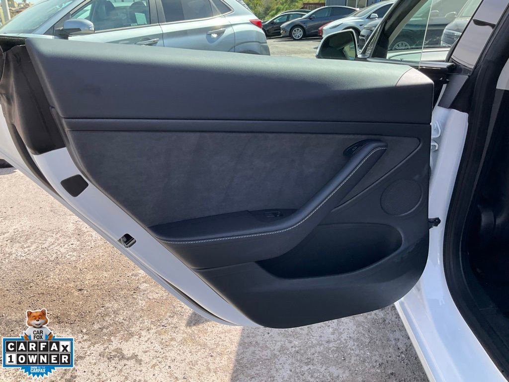 Used 2023 Tesla Model 3 Standard Range image 32