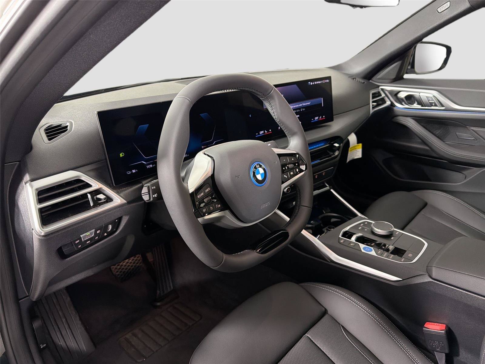 New 2026 BMW i4 xDrive40i AWD/4WD image 17