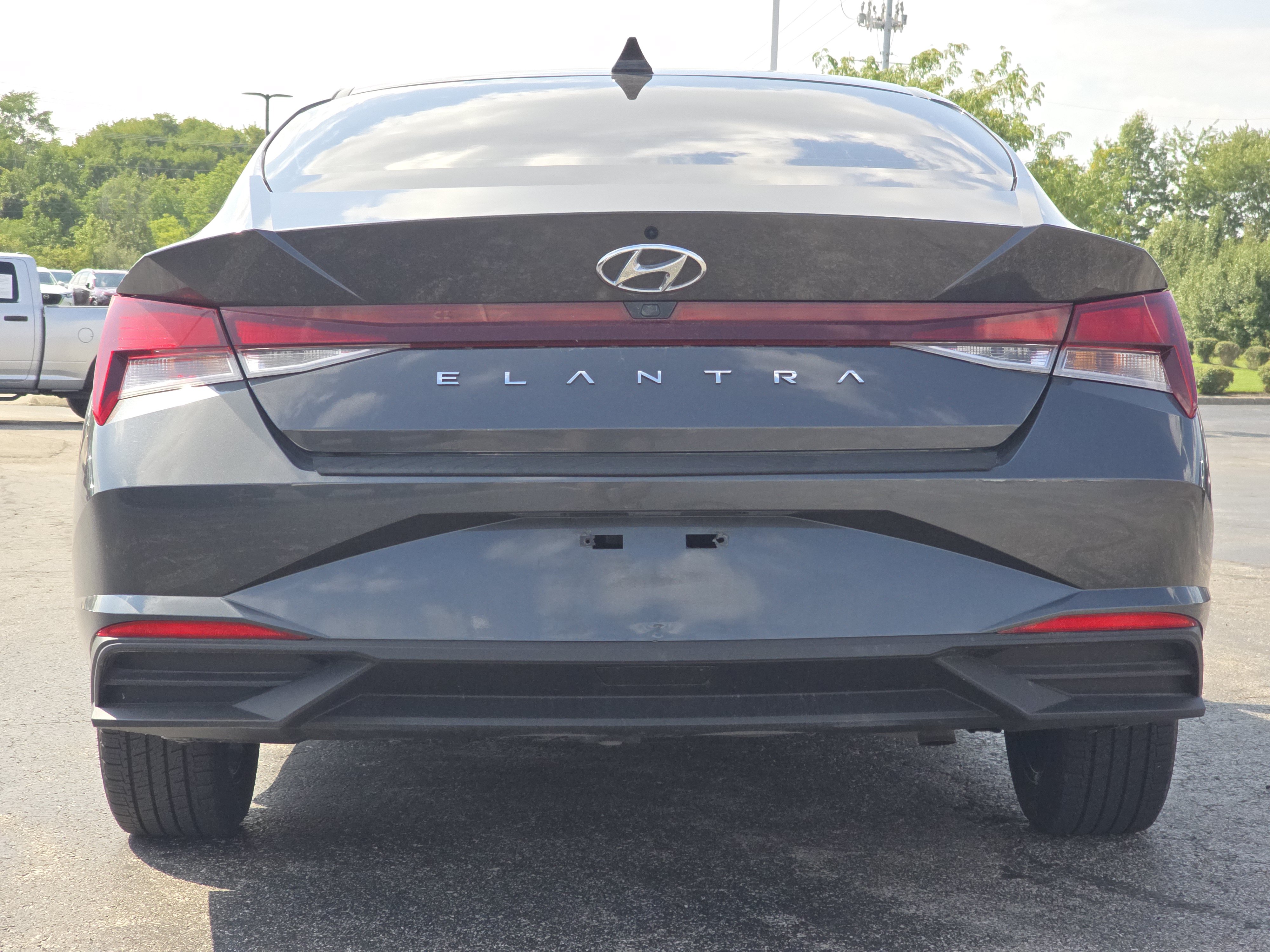 Used 2021 Hyundai Elantra SEL w/ Convenience Package FWD image 6