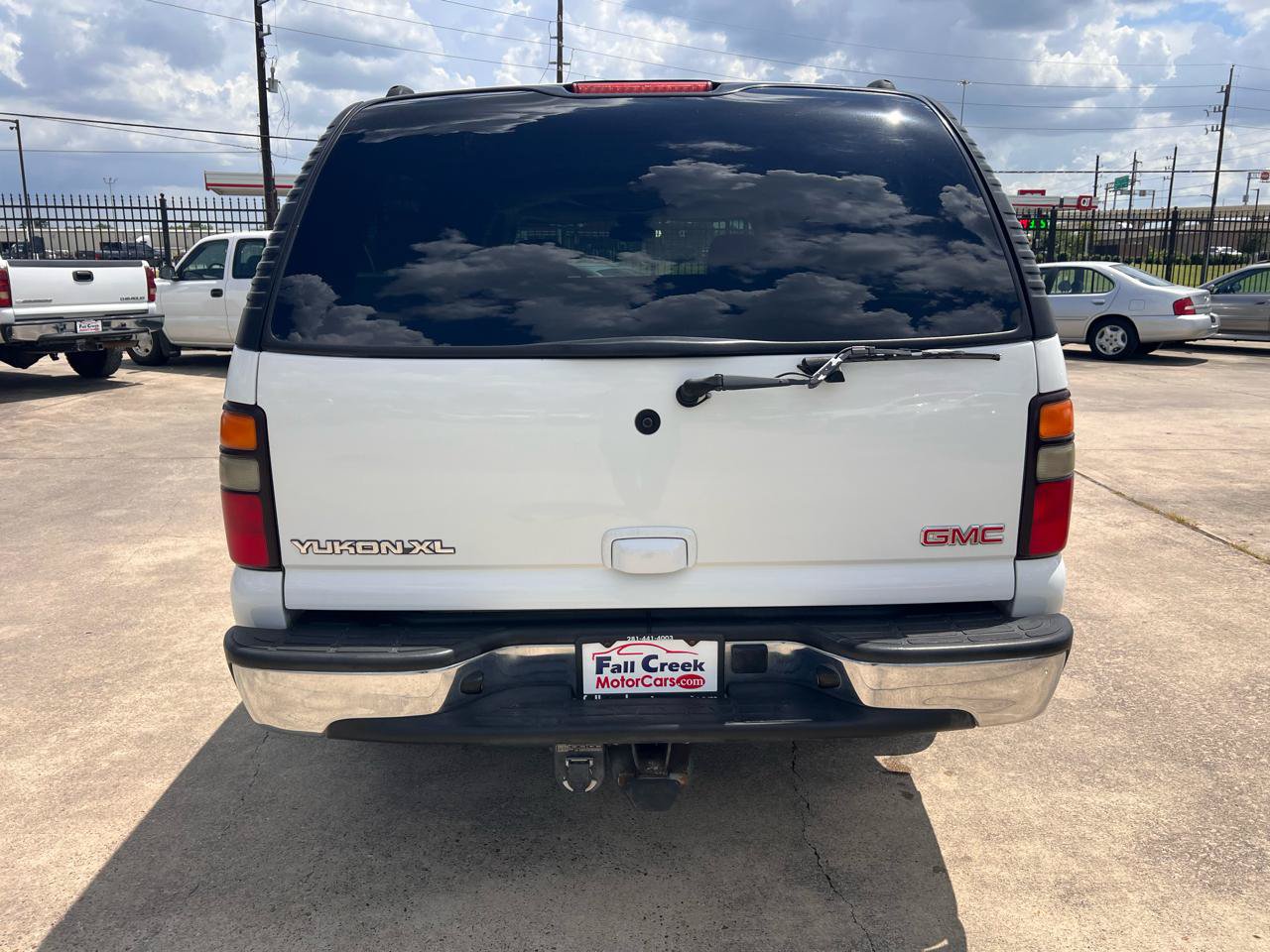 Used 2004 GMC Yukon XL SLT w/ Preferred Equipment Group RWD image 4