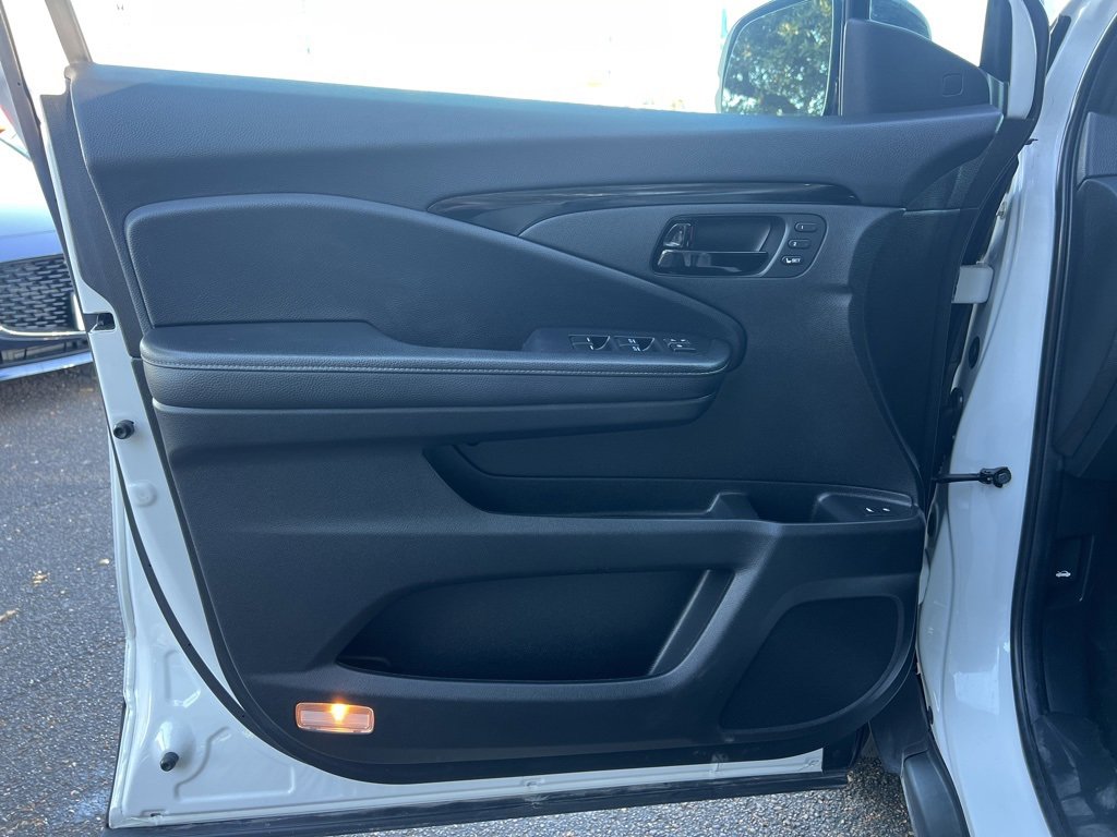 Used 2022 Honda Passport Elite image 22