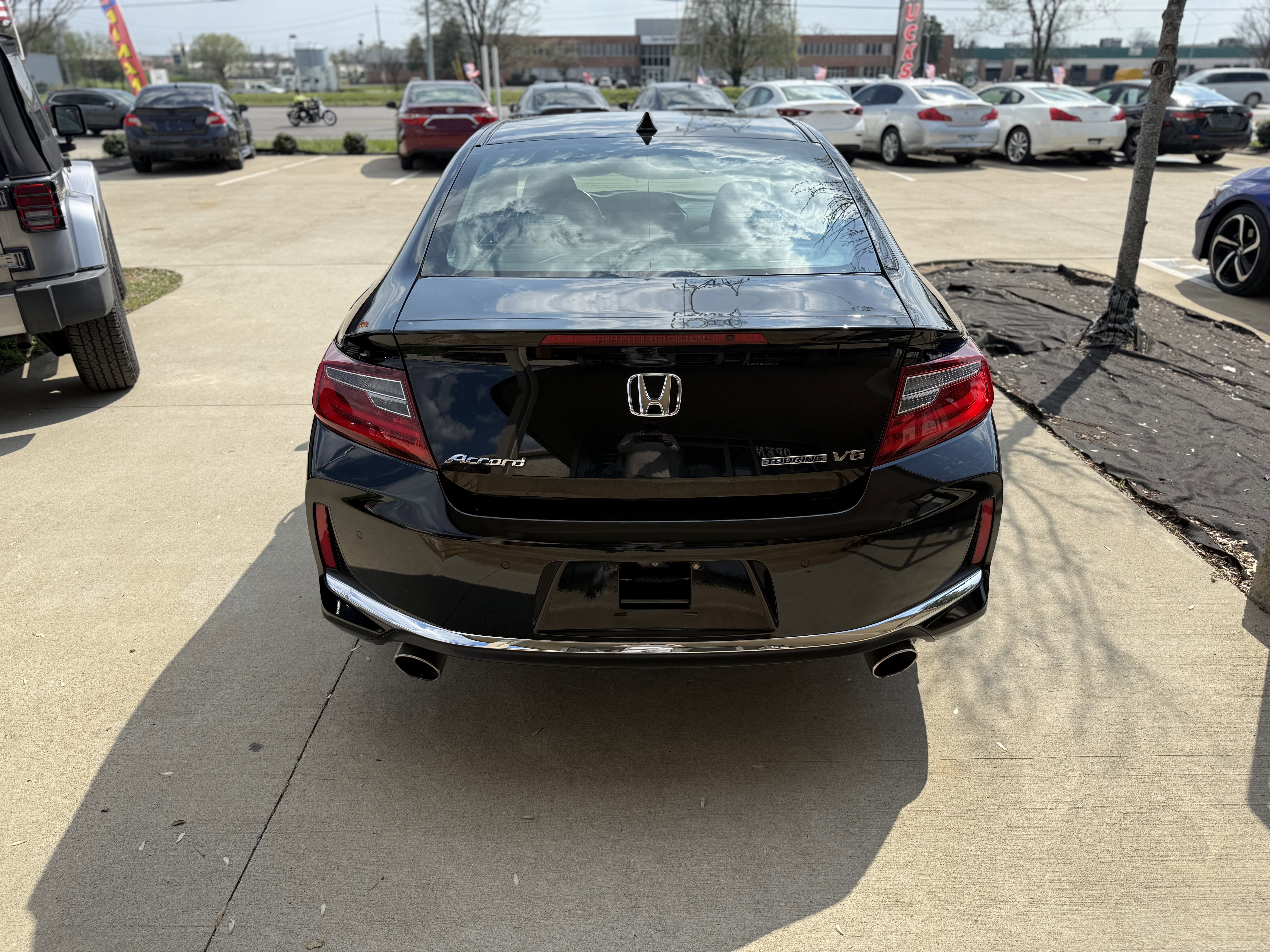 Used 2016 Honda Accord Touring image 5