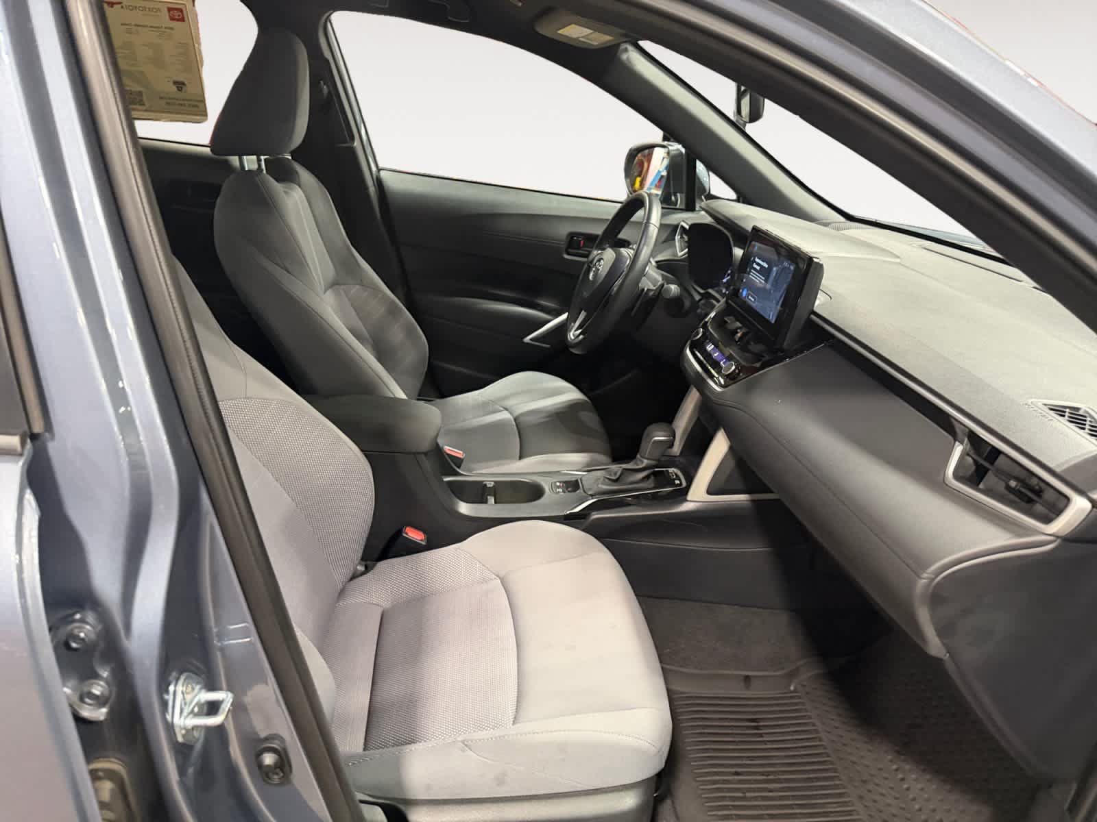 Used 2024 Toyota Corolla Cross AWD Hybrid image 16