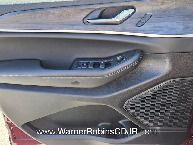 New 2025 Jeep Grand Cherokee Limited w/ Luxury Tech Group II image 30