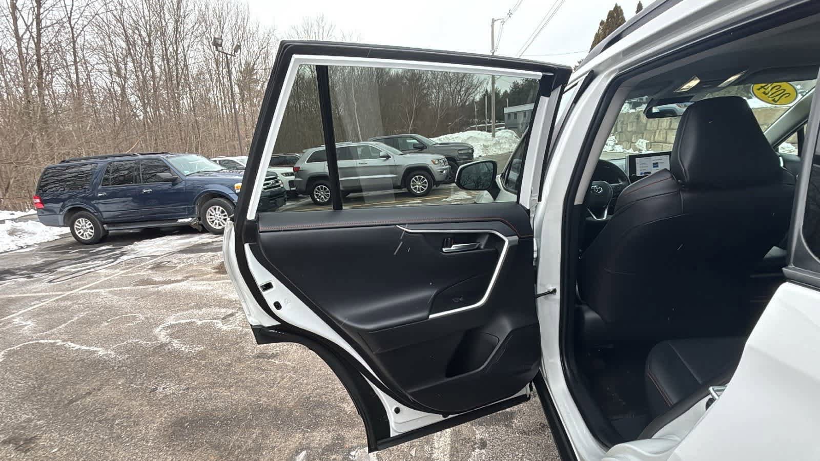 Used 2024 Toyota RAV4 Adventure image 29