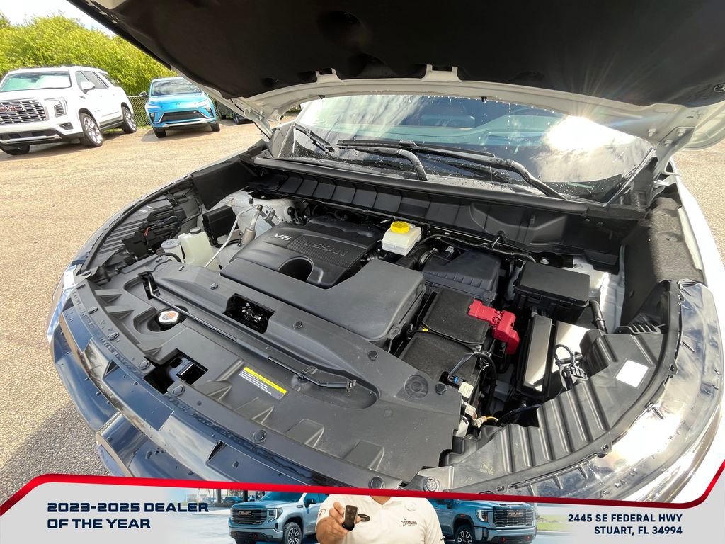 Used 2022 Nissan Pathfinder Platinum w/ Cargo Package image 23