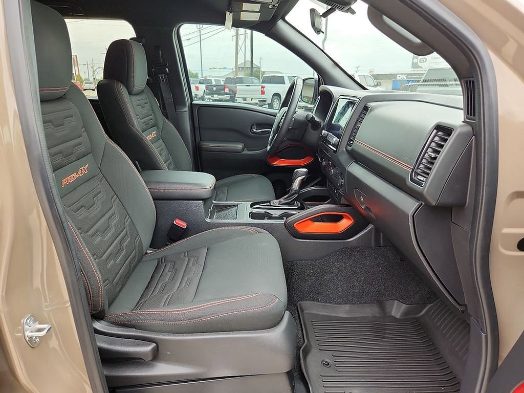 Used 2023 Nissan Frontier PRO-4X w/ Pro Convenience Package AWD/4WD image 9
