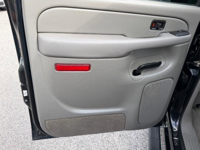 Used 2005 Chevrolet Silverado 3500 LT w/ Heavy-Duty Power Package image 31