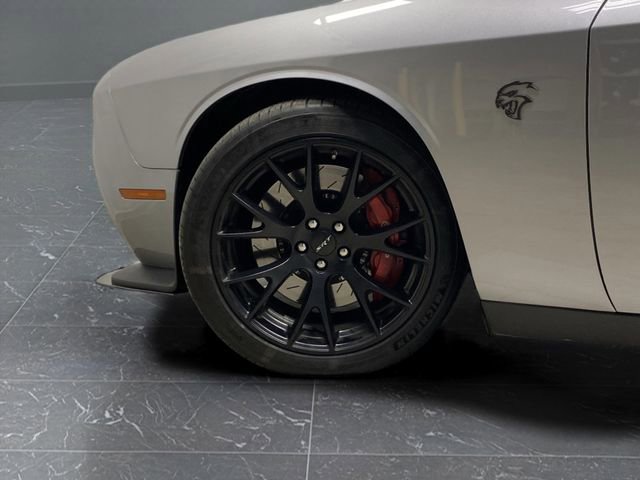 Used 2015 Dodge Challenger SRT Hellcat image 31