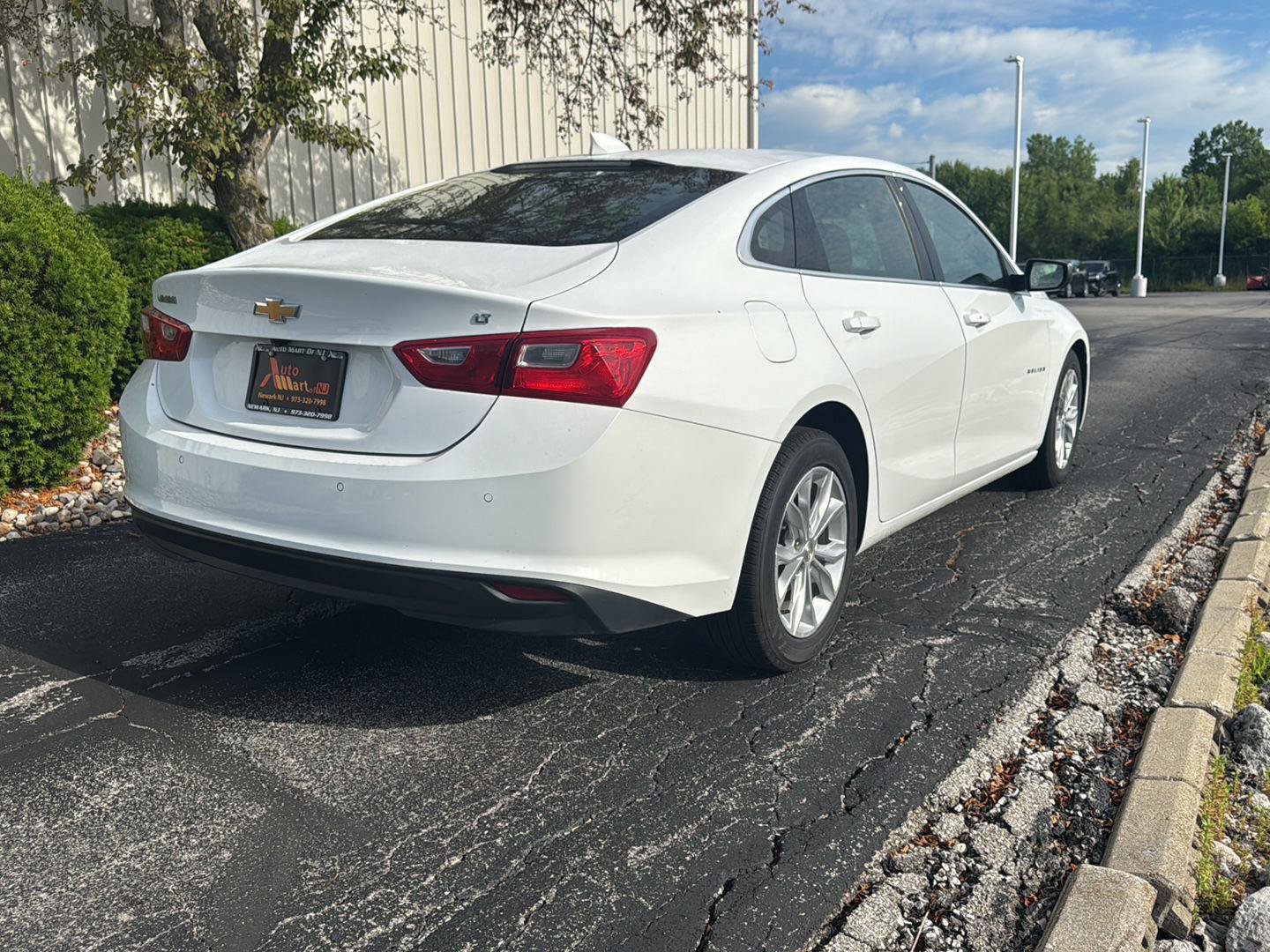 Used 2024 Chevrolet Malibu LT FWD image 10