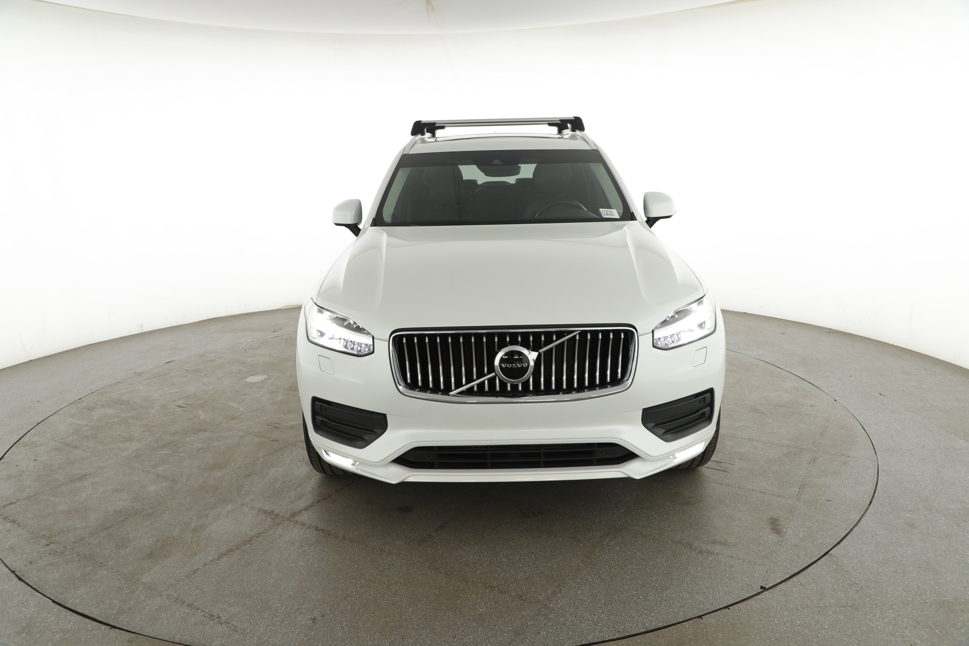 Used 2022 Volvo XC90 T5 Momentum w/ Climate Package image 2