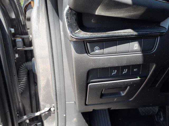 Used 2019 MAZDA MAZDA3 Hatchback w/ Premium Package image 21
