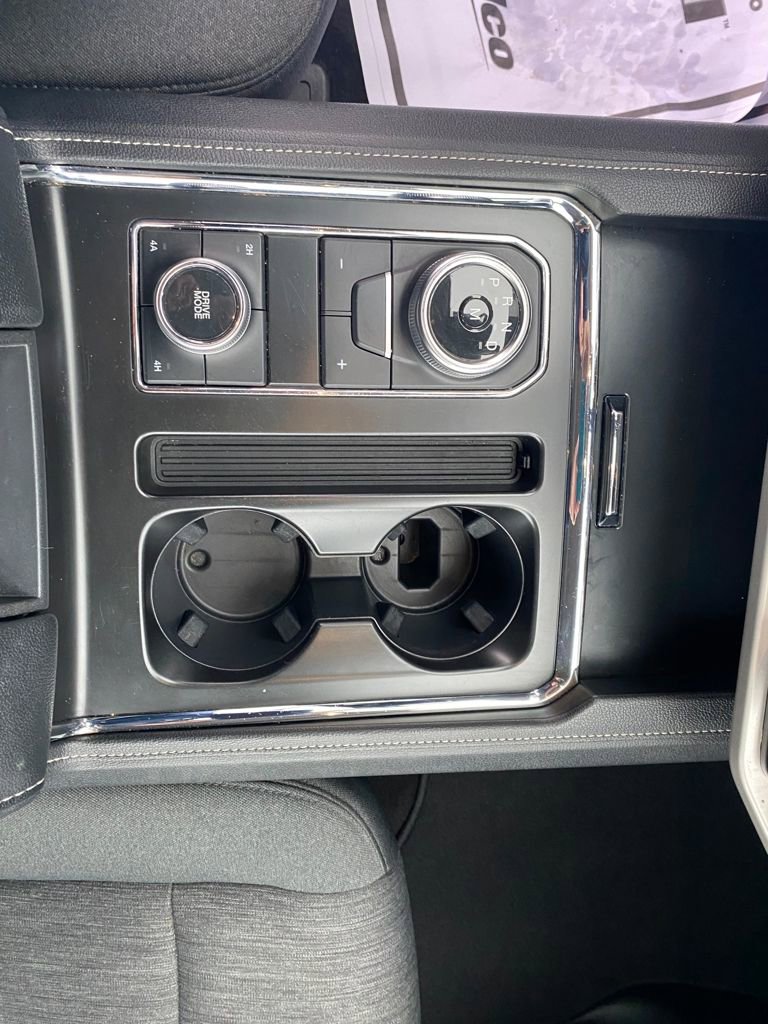 Used 2022 Ford Expedition XLT image 23