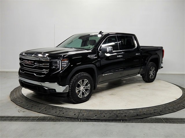 Used 2023 GMC Sierra 1500 SLT w/ SLT Convenience Package image 3