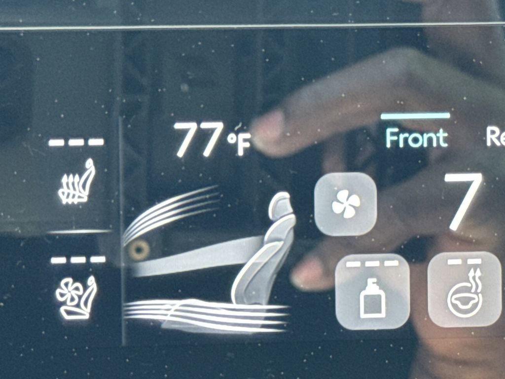 Used 2025 Genesis GV80 3.5T image 32