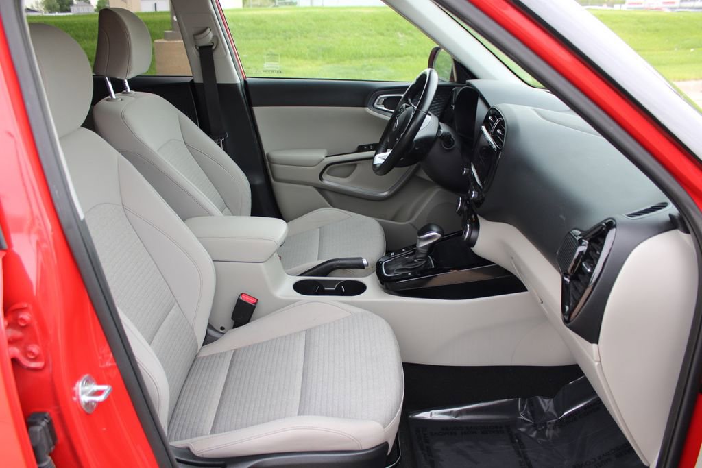 Used 2020 Kia Soul EX FWD image 7