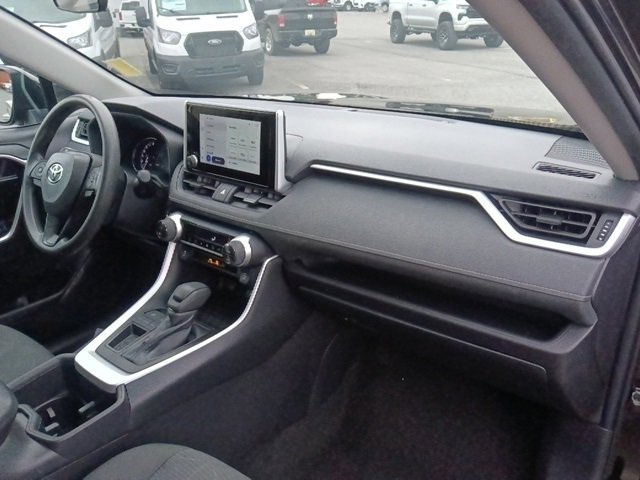 Used 2024 Toyota RAV4 XLE image 32