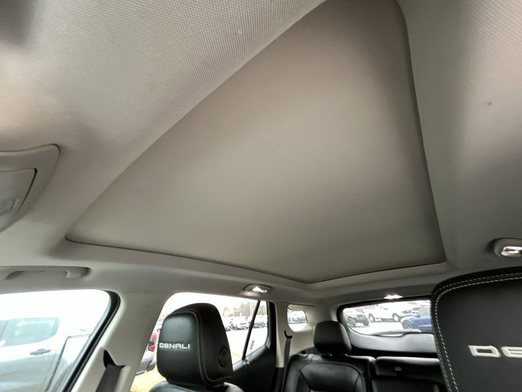 Used 2024 GMC Terrain Denali image 28