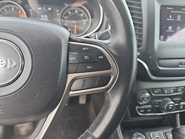 Used 2019 Jeep Cherokee Latitude Plus image 19