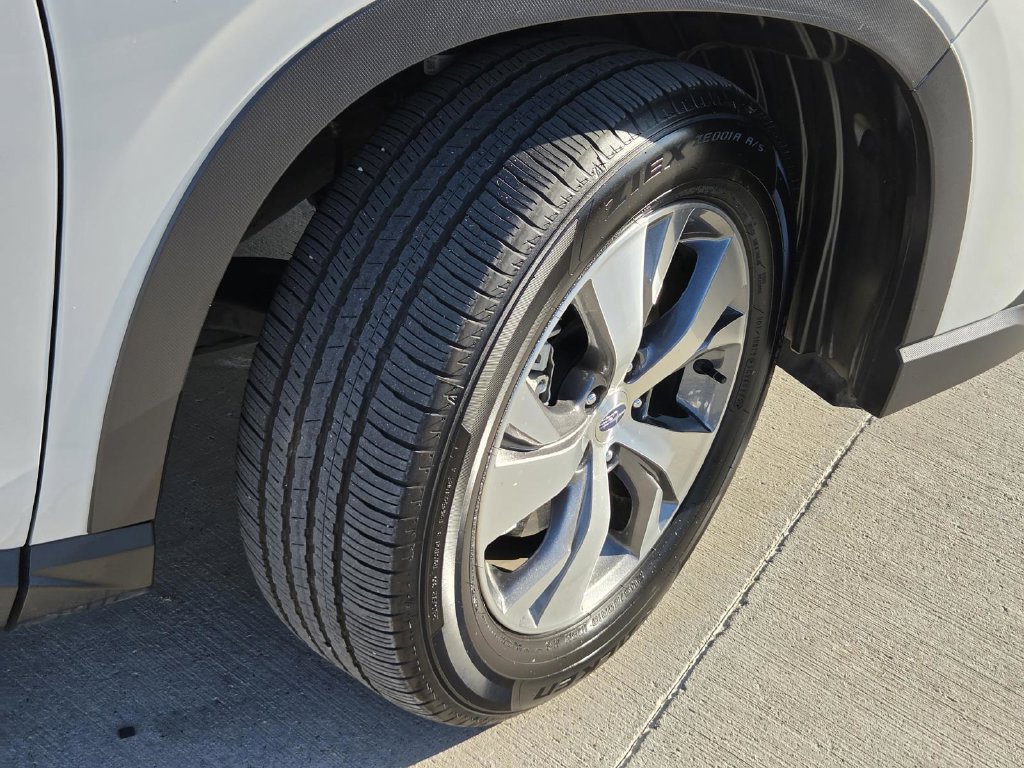 Certified 2025 Subaru Ascent Premium AWD/4WD image 5