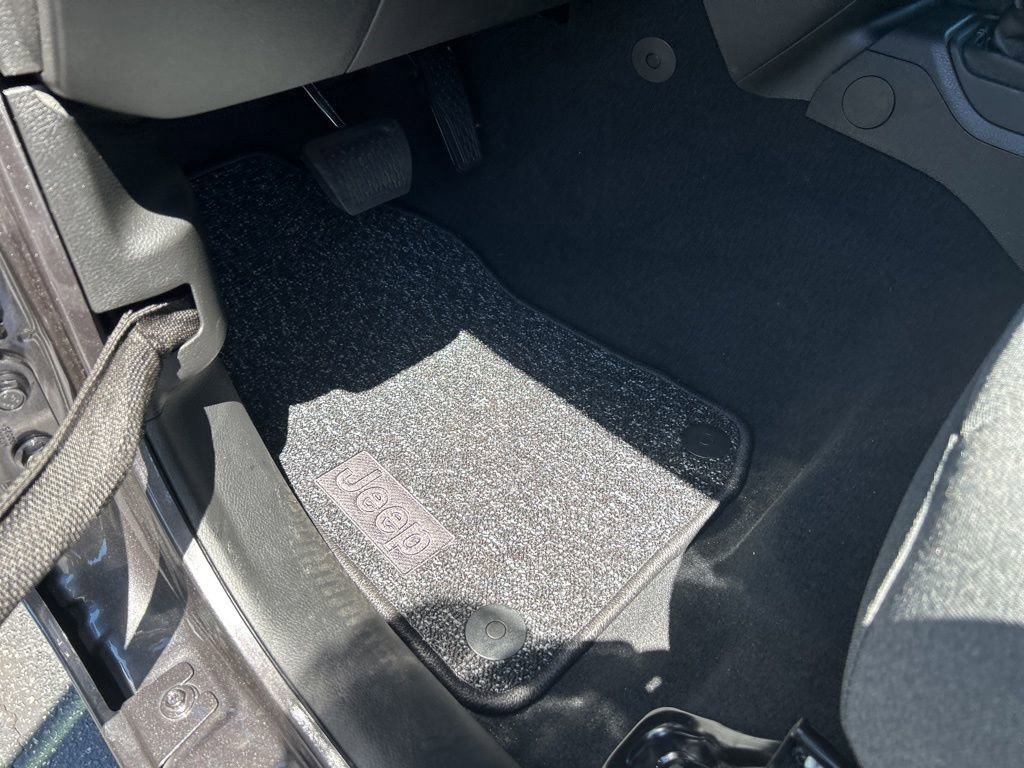 New 2026 Jeep Gladiator Sport AWD/4WD image 19
