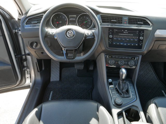 Used 2021 Volkswagen Tiguan SE w/ Panoramic Sunroof Package AWD/4WD image 22