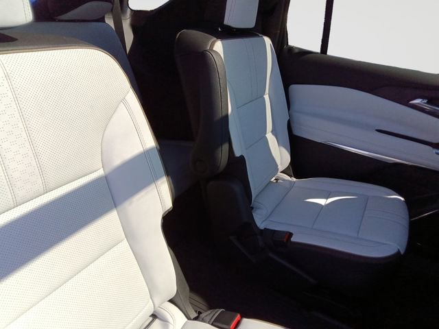 New 2026 Chevrolet Traverse High Country w/ LPO, Floor Liner Package AWD/4WD image 17