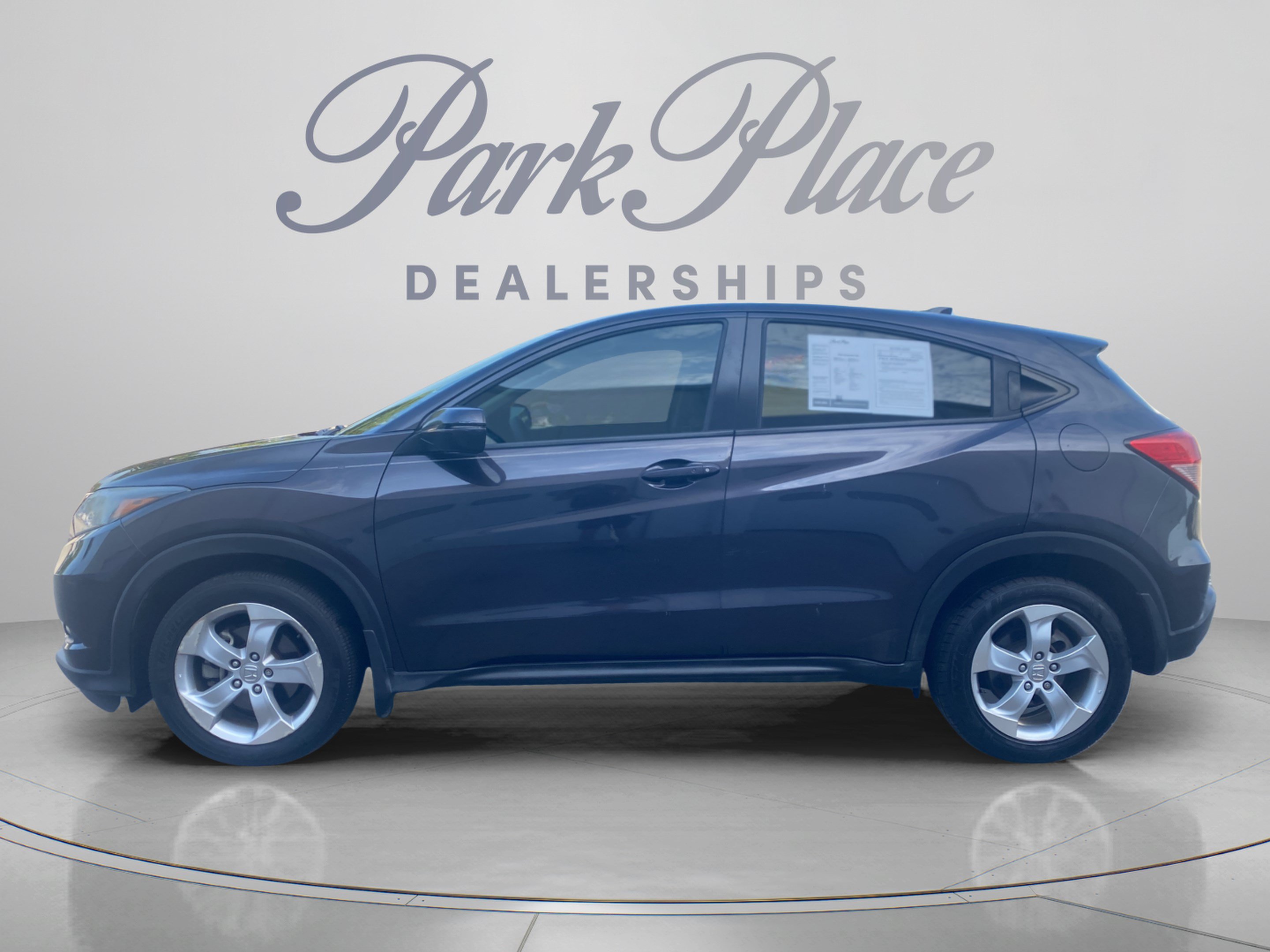 Used 2016 Honda HR-V EX image 2