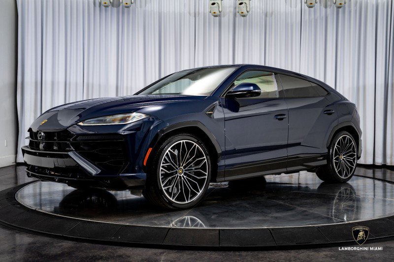 Used 2025 Lamborghini Urus SE image 6