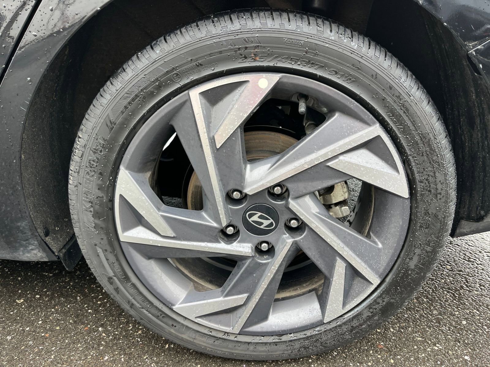 Used 2025 Hyundai Elantra SEL image 31