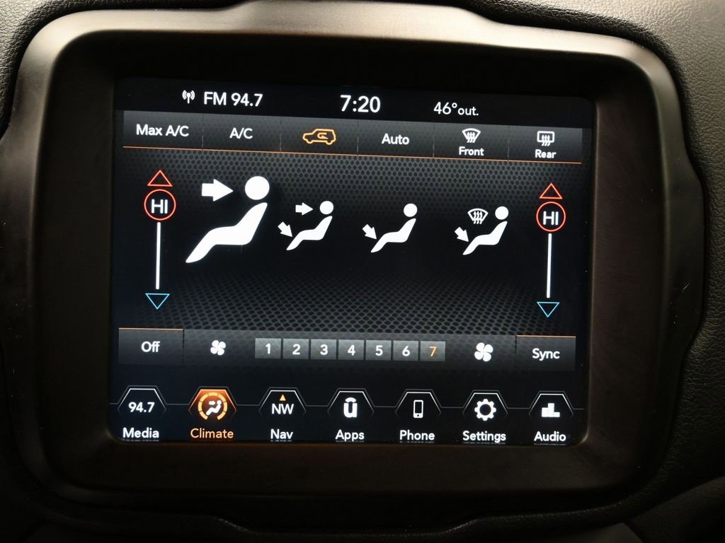 Used 2022 Jeep Renegade Latitude image 23