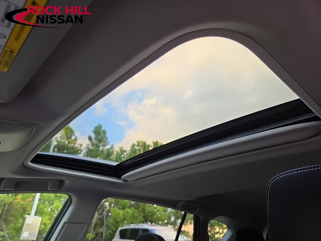 Used 2017 Toyota RAV4 XLE w/ All Weather Liner Package AWD/4WD image 23