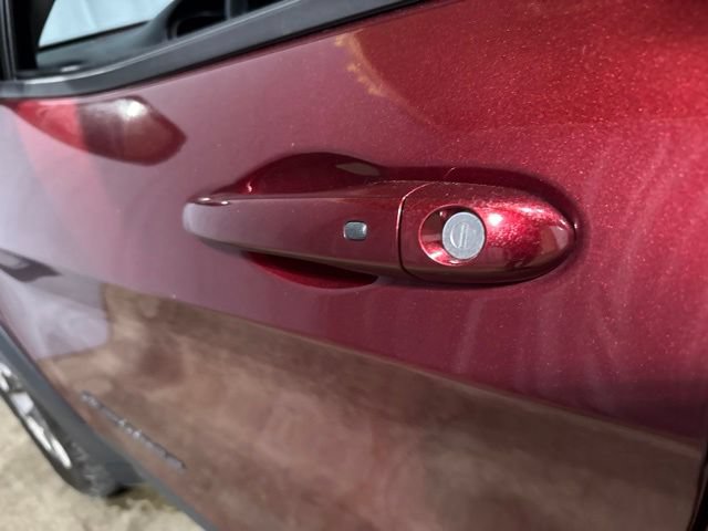 Used 2019 Jeep Cherokee Trailhawk AWD/4WD image 38