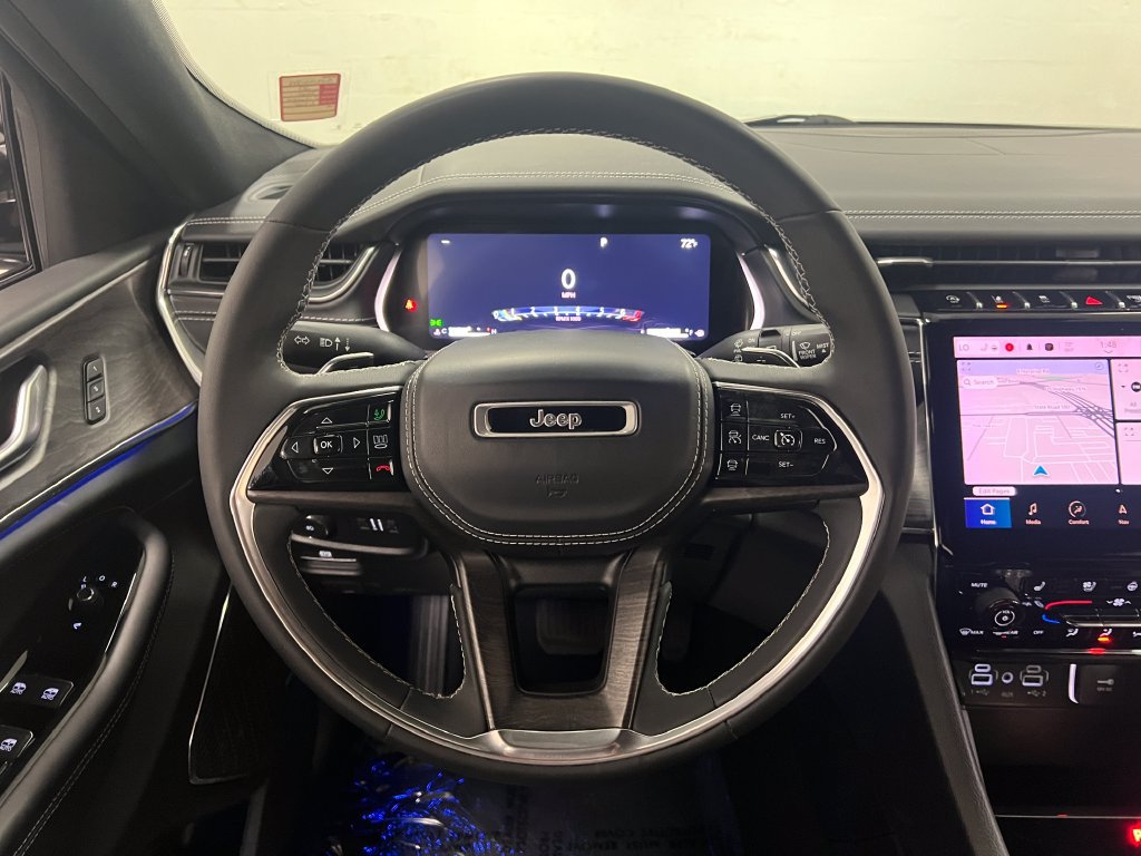 Used 2023 Jeep Grand Cherokee L Overland RWD image 14