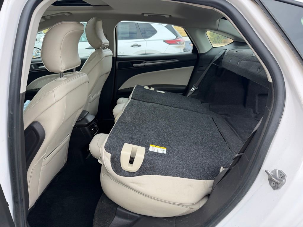 Used 2016 Ford Fusion Titanium image 12
