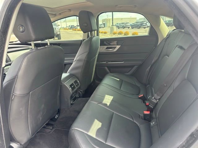 Used 2017 Jaguar XF AWD image 10