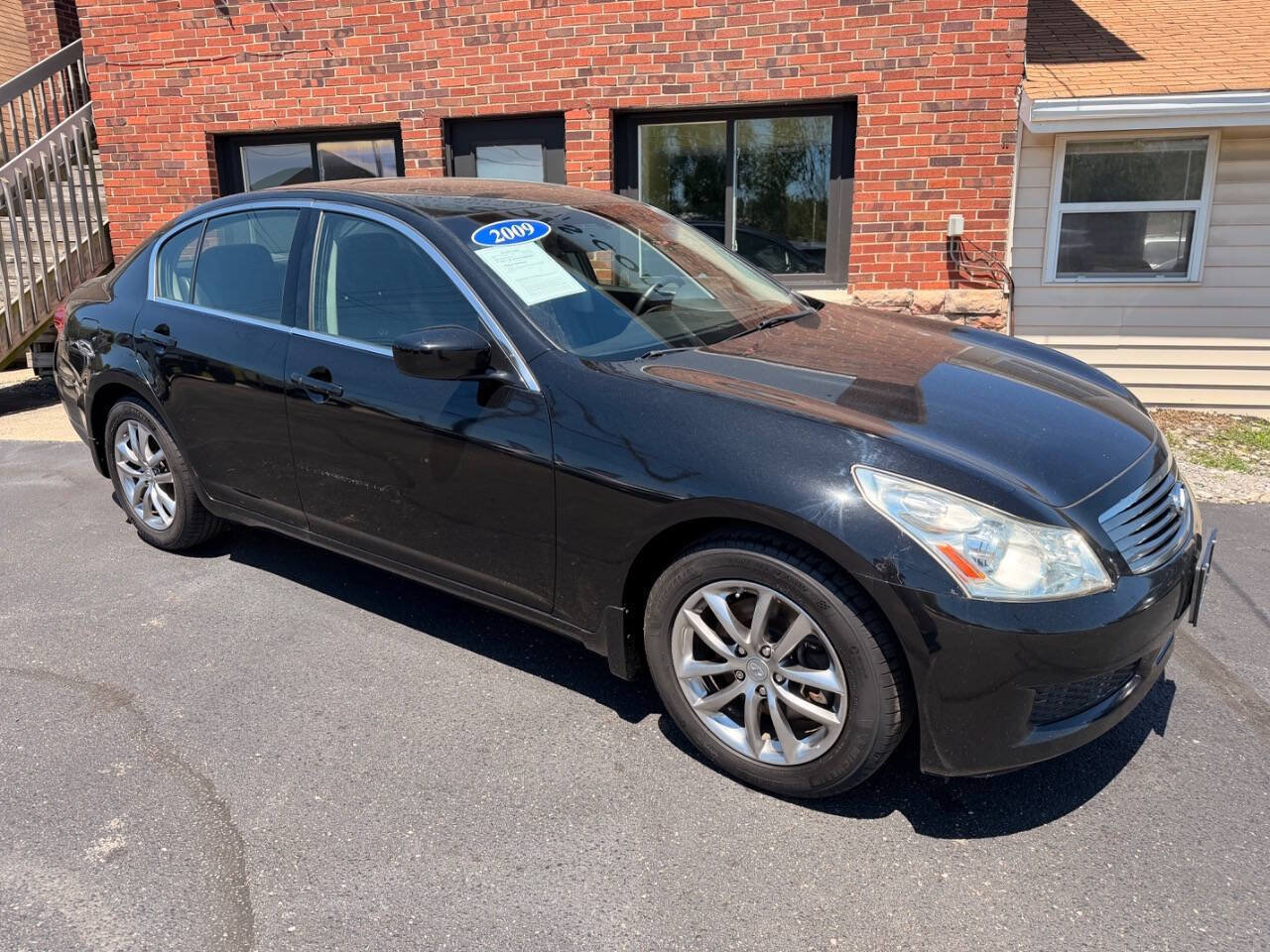 Used 2009 INFINITI G37 x Sedan w/ Premium Pkg AWD/4WD image 2