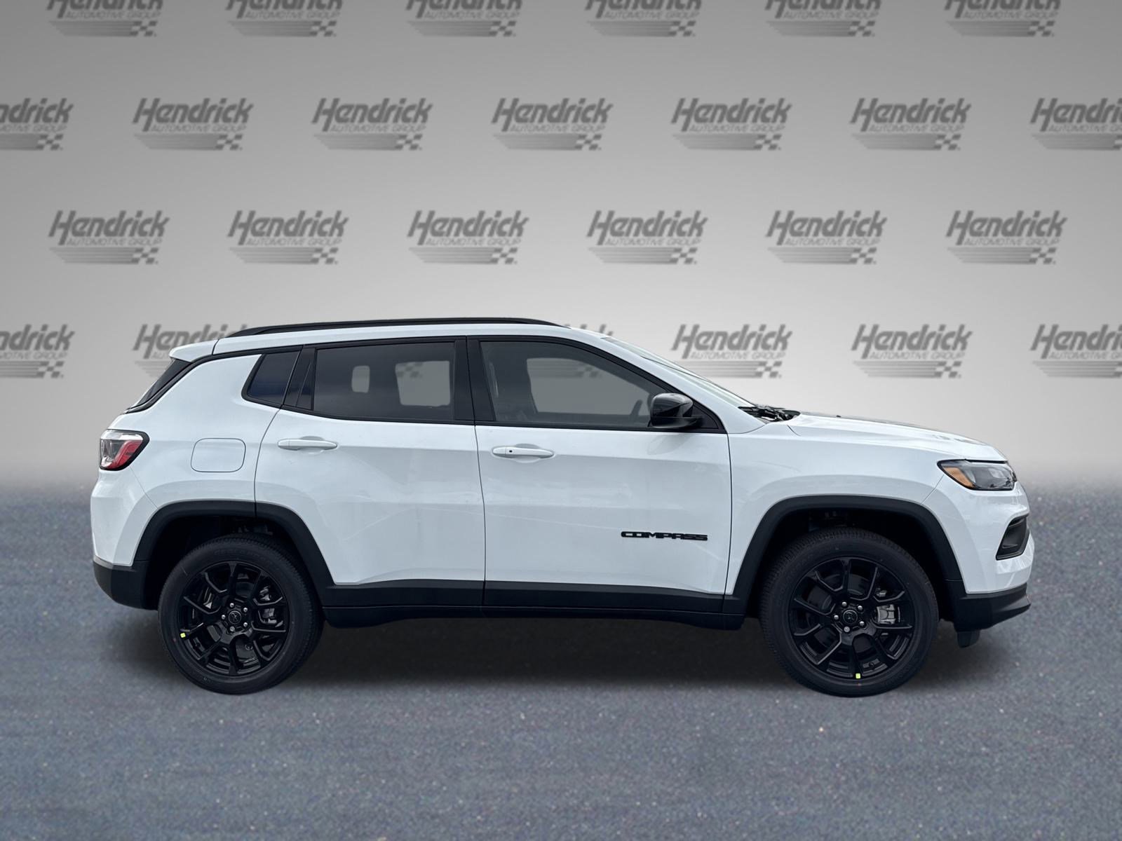 New 2026 Jeep Compass Latitude image 9