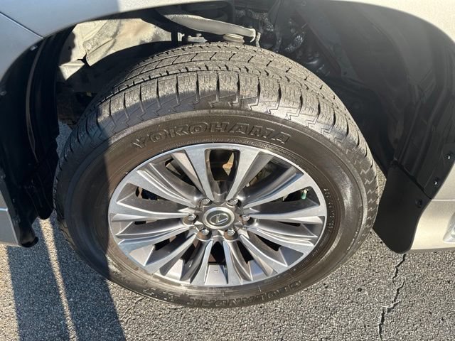 Used 2022 Lexus GX 460 Luxury w/ Accessory Package AWD/4WD image 13